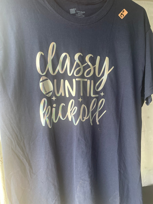 Classy till kickoff tee